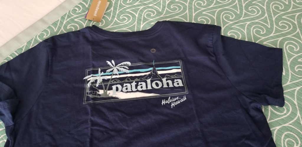 購入したパタロハ・ハレイワのTシャツ