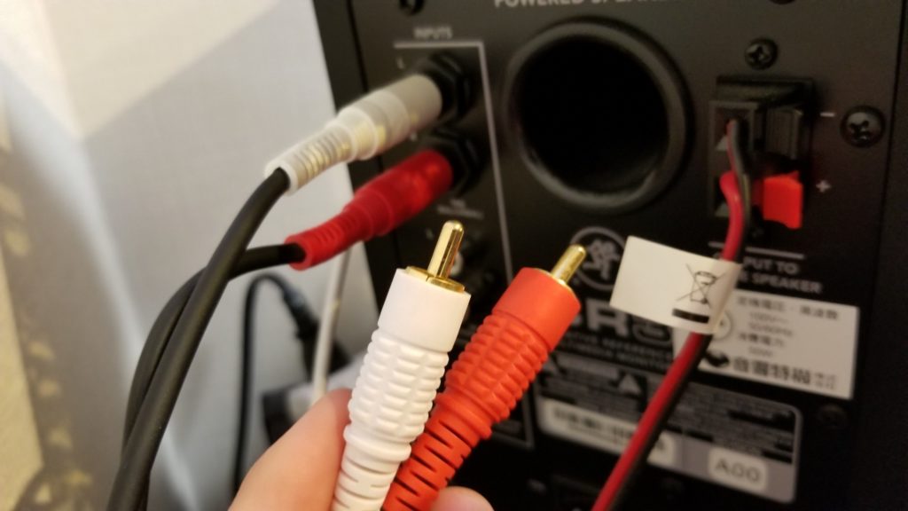 RCA-TRSケーブルのRCA端子を拡大した図