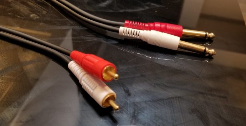 RCA-TRS（フォーン）端子のケーブル