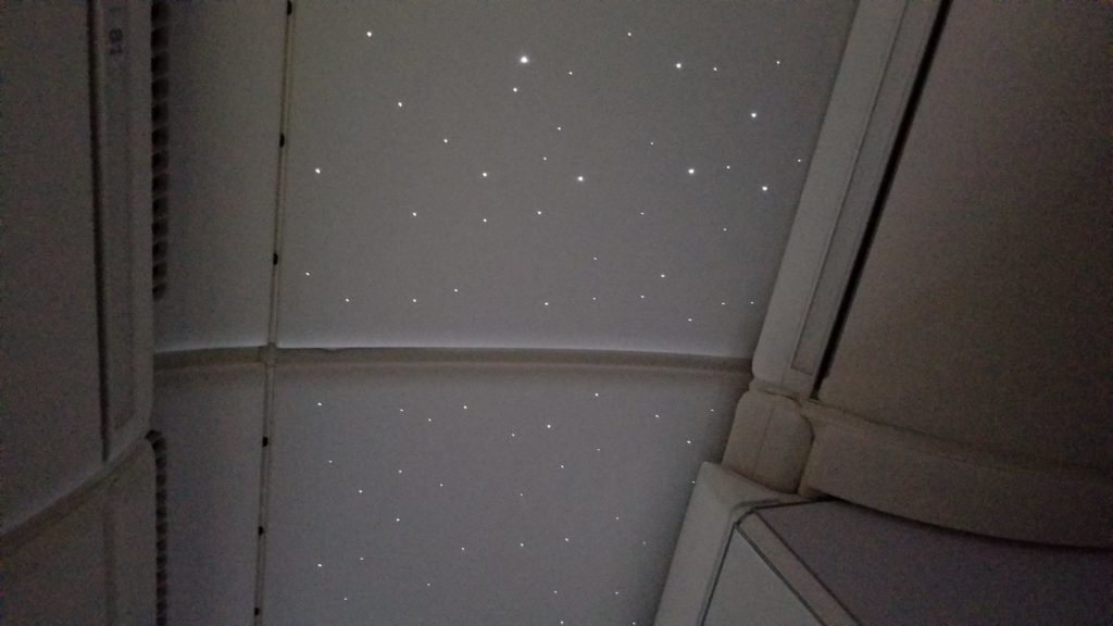 エミレーツ航空機内の星空その3
