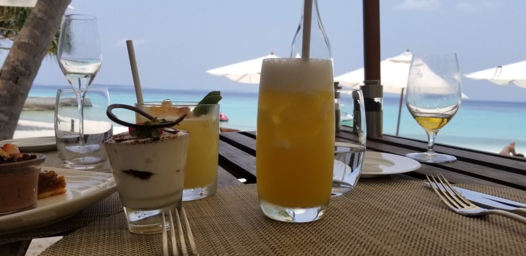 モルディブのオールインクルーシブプランに含まれている「ビュッフェレストラン」