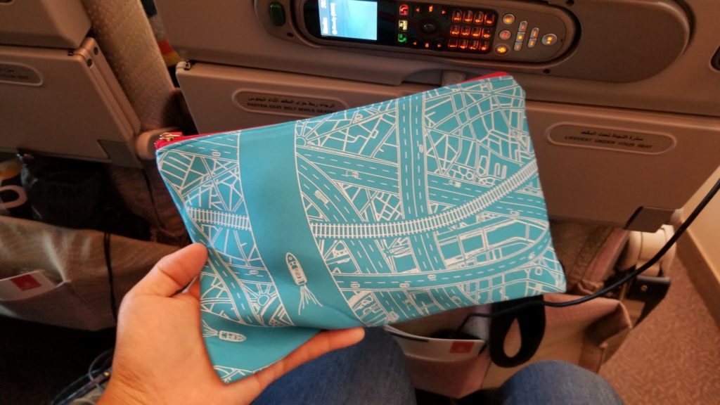 エミレーツ航空に登場するともらえるアメニティグッズ