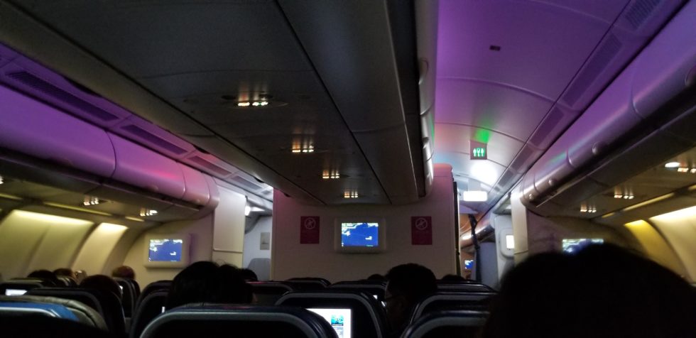ハワイアン航空の機内