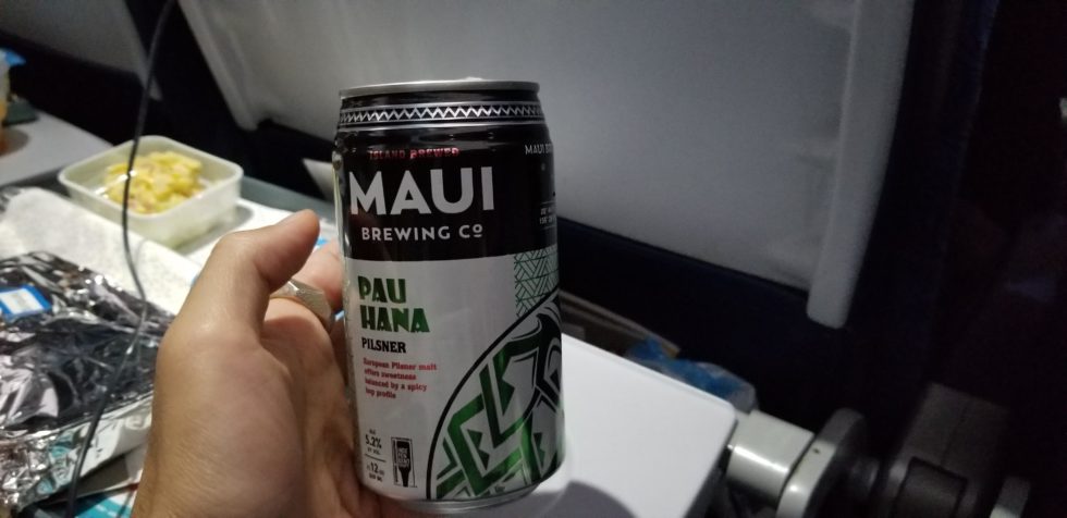 ハワイアン航空で飲んだ「マウイビール」