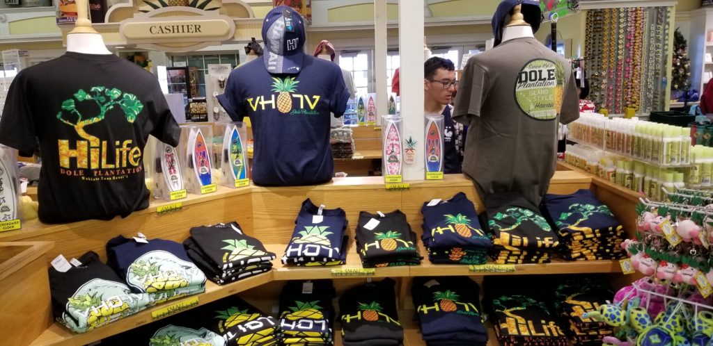 ドールプランテーションのTシャツ売り場