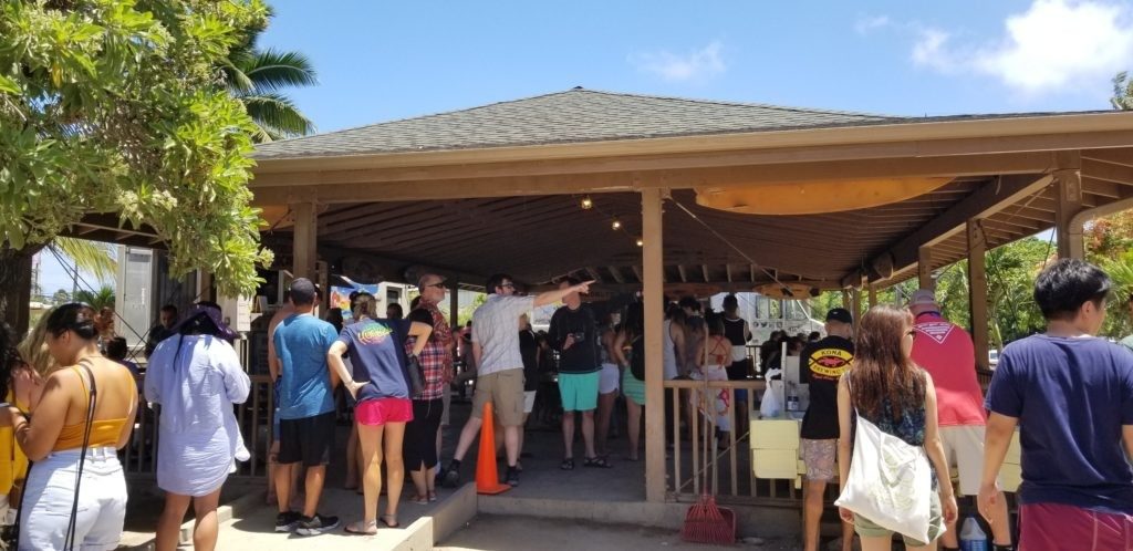 ジョバンニでガーリックシュリンプを食べるための行列