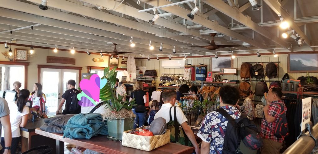 ハワイ、ハレイワにある「パタゴニア(Patagonia)」の店内2
