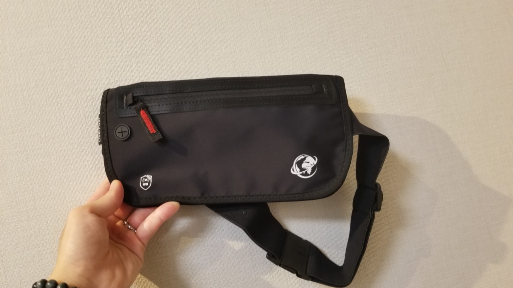 リバーフライヤーのスキミング防止バッグ