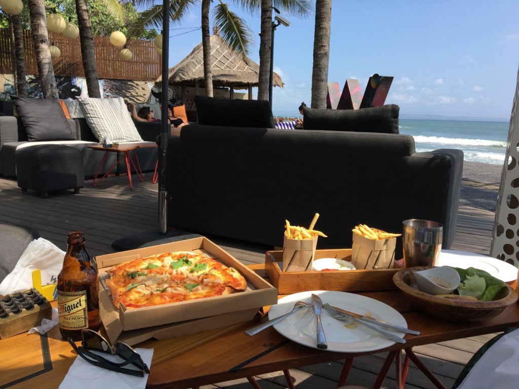 バリ島のWホテルでランチ