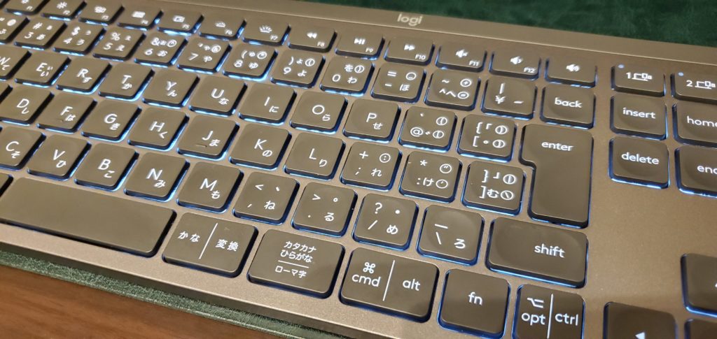 Logicool MX Keys KX800のキーボード本体
